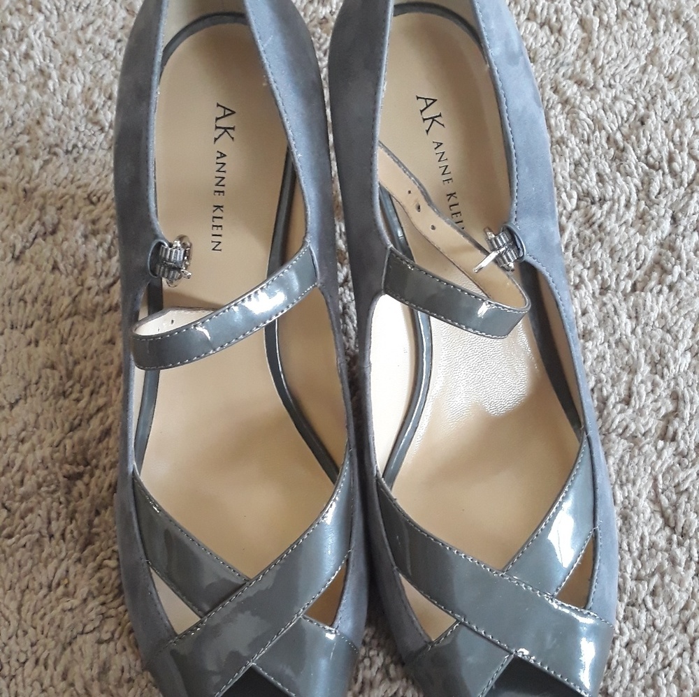 Grey heels